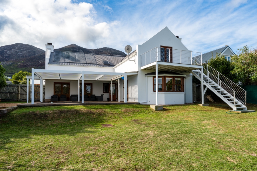 3 Bedroom Property for Sale in Noordhaven Western Cape